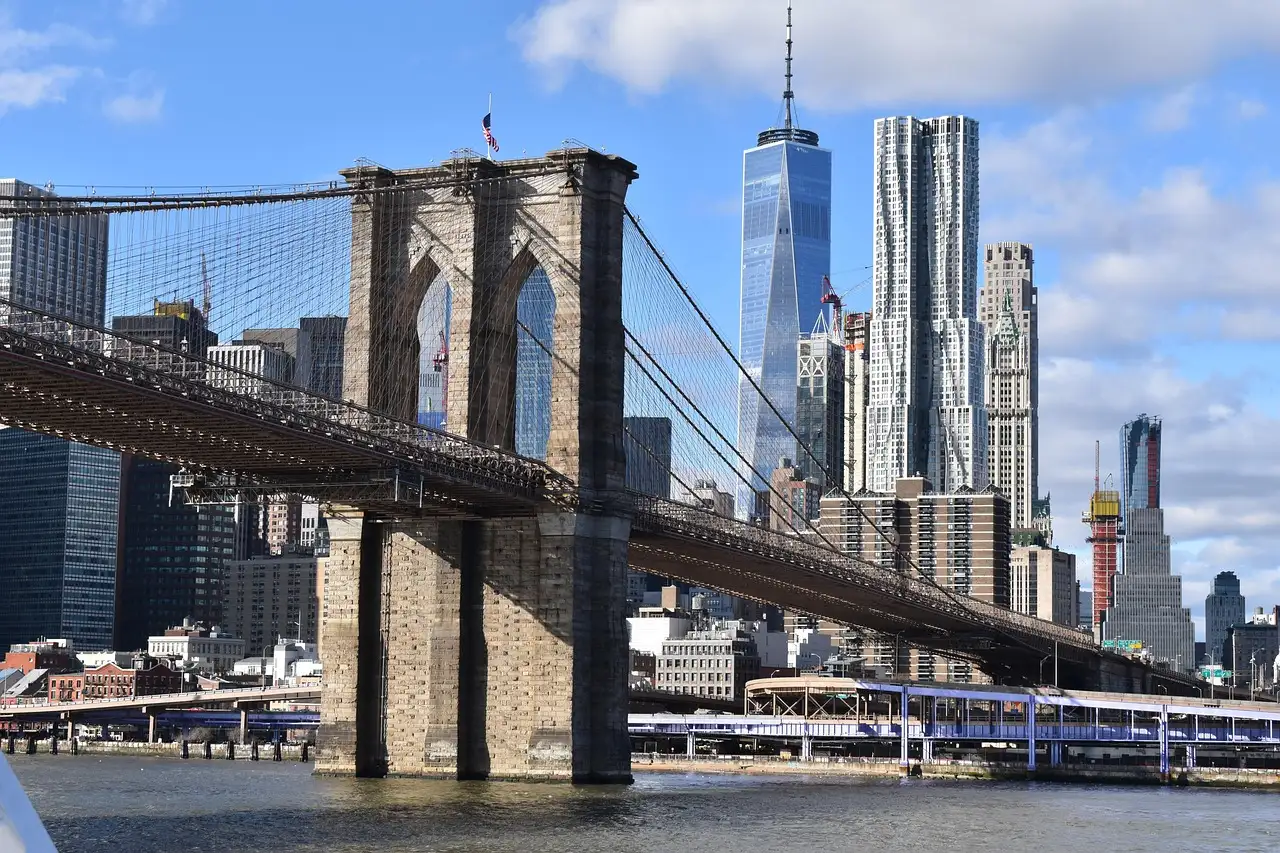 The Brooklyn Bridge seen from the Brooklyn shore