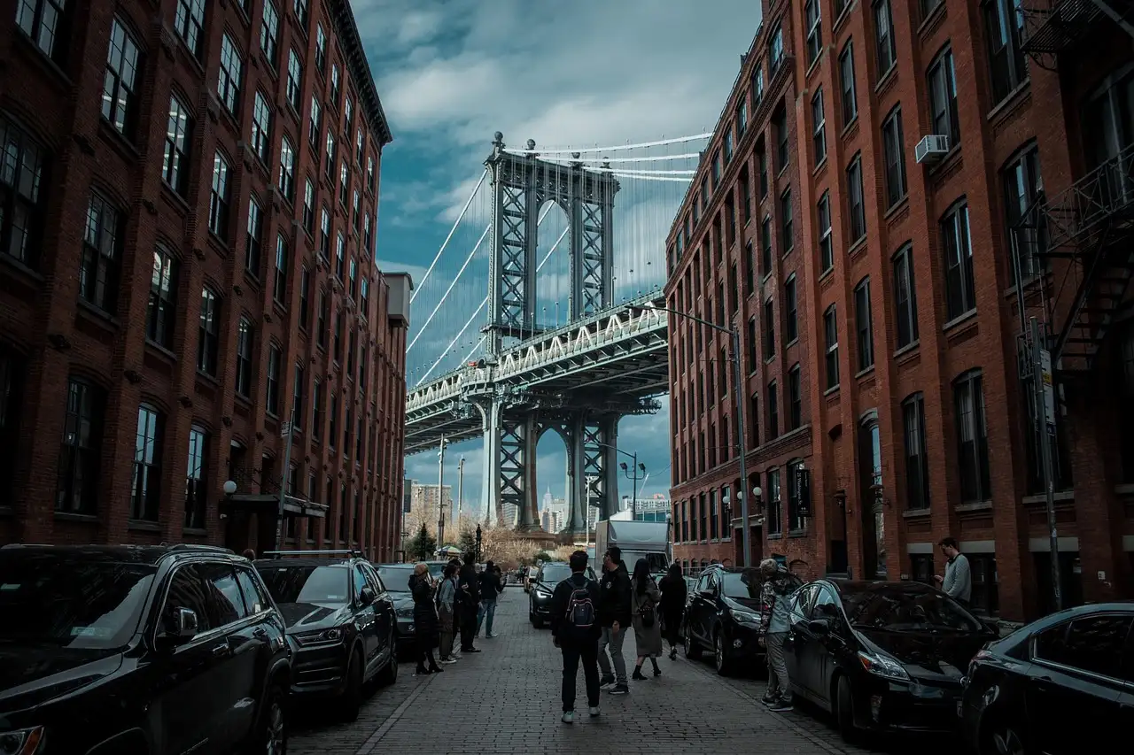 DUMBO's Washington Street framing the Manhattan Bridge