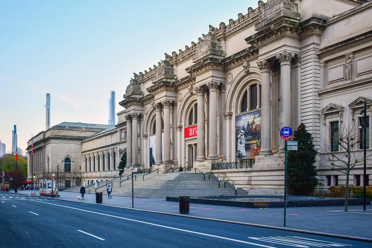 The Metropolitan Museum of Art's facade on Fifth Avenue