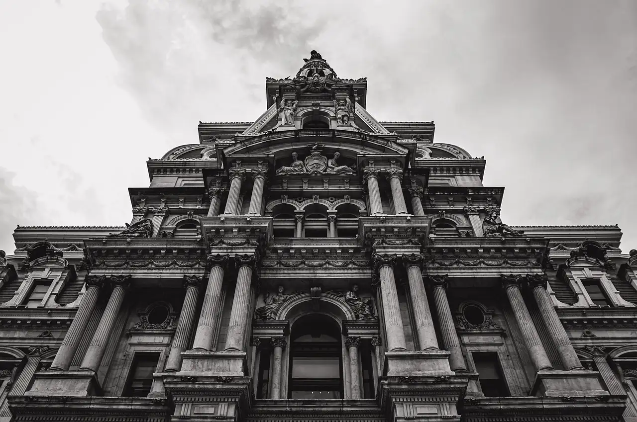 Philadelphia City Hall, in black and white